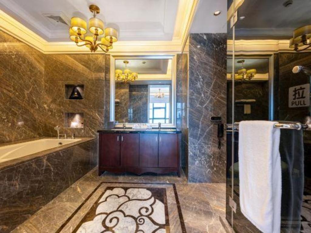 Ramada Plaza Huizhou East Hotel Exterior foto